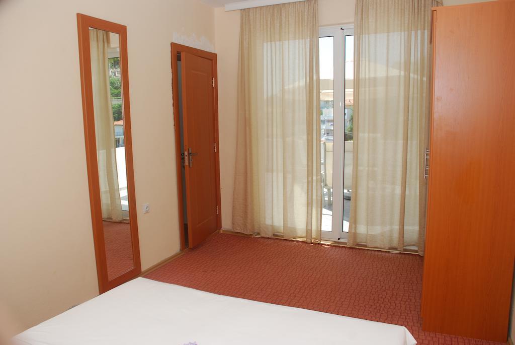 Apartments Ismy Ulcinj Ruang foto