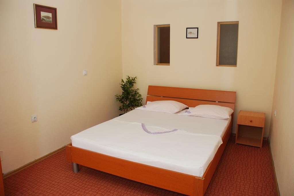 Apartments Ismy Ulcinj Ruang foto