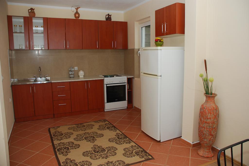 Apartments Ismy Ulcinj Ruang foto