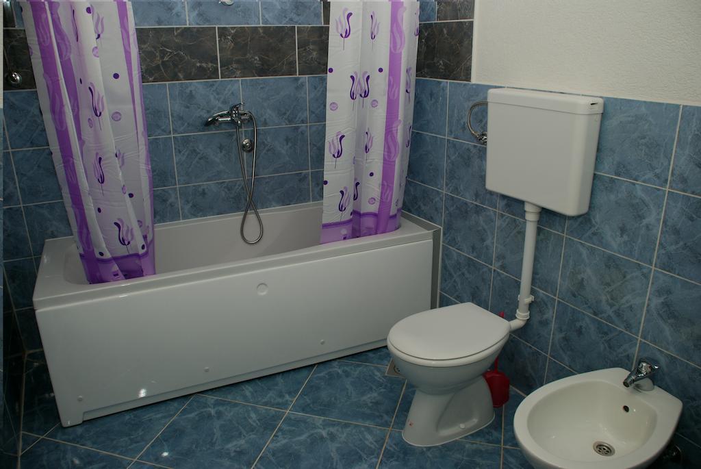 Apartments Ismy Ulcinj Ruang foto