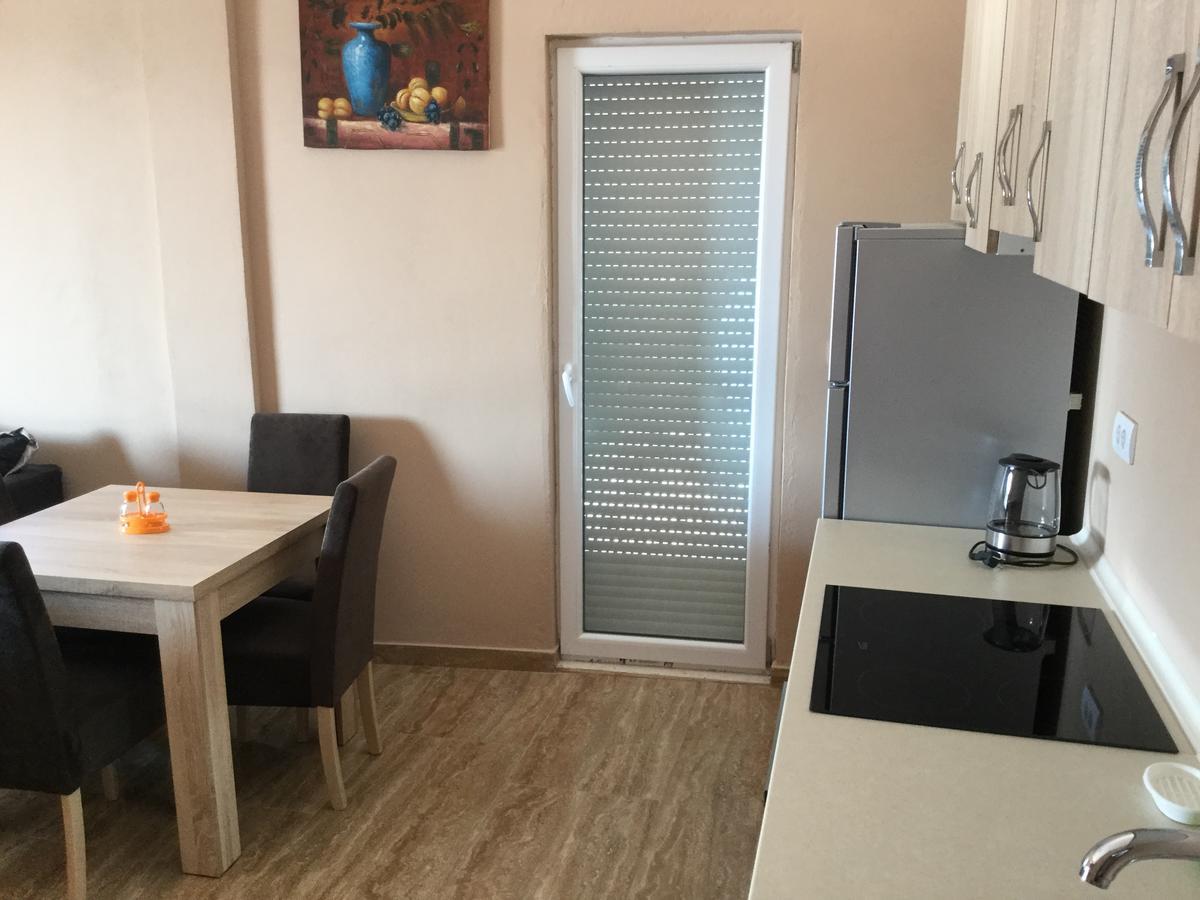 Apartments Ismy Ulcinj Bagian luar foto